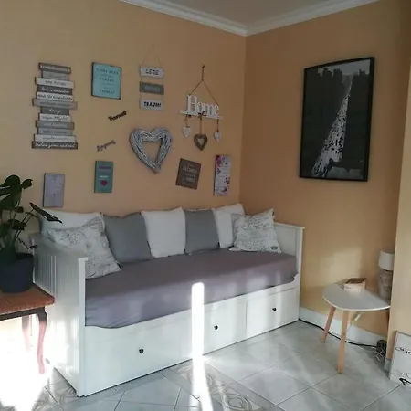 Apartment Penthousewohnung 120 Qm Innenstadt+ Dachterrasse *